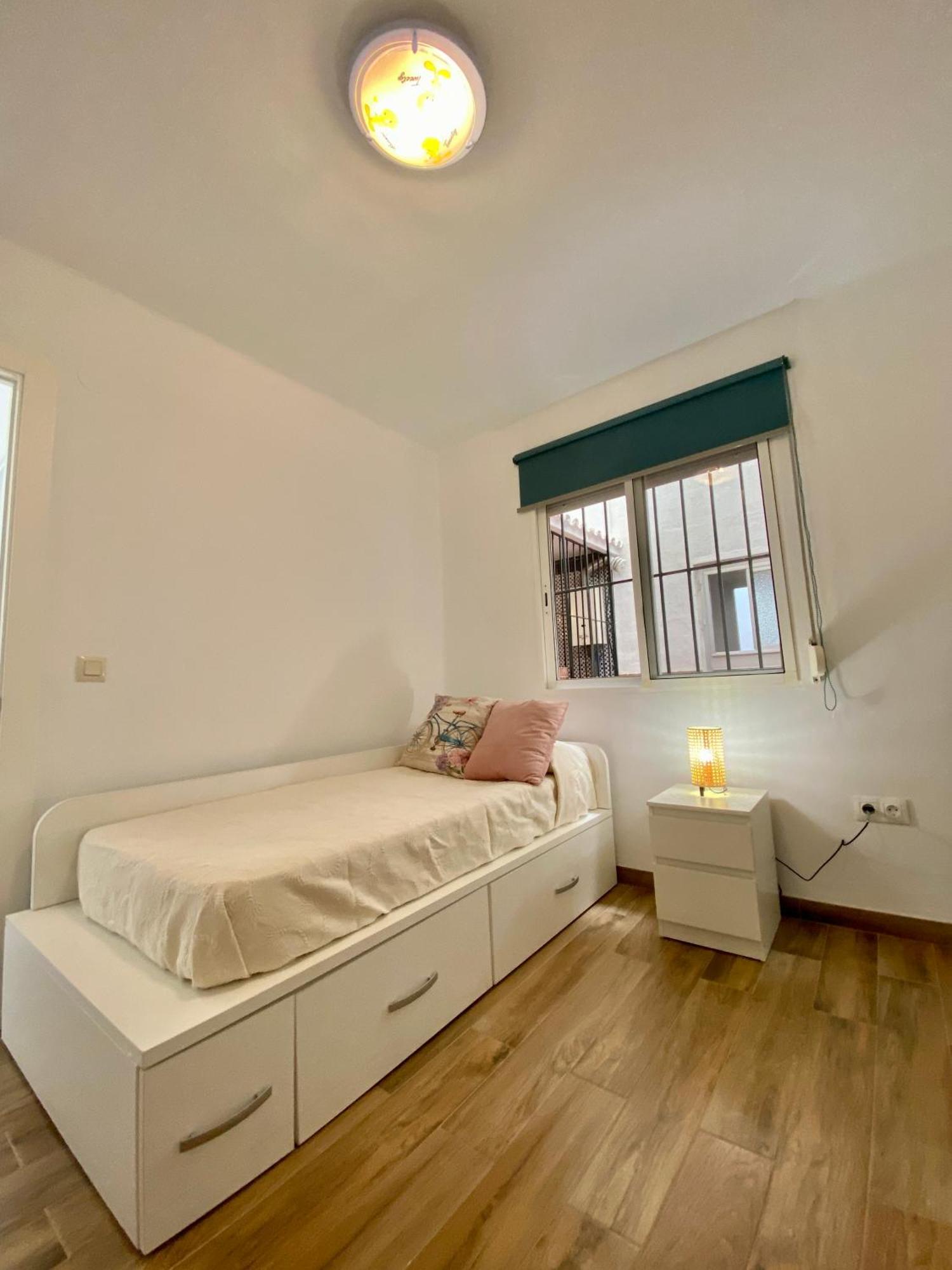 Shr042 Centrico Apartamento De Tres Habitaciones نيرخا المظهر الخارجي الصورة