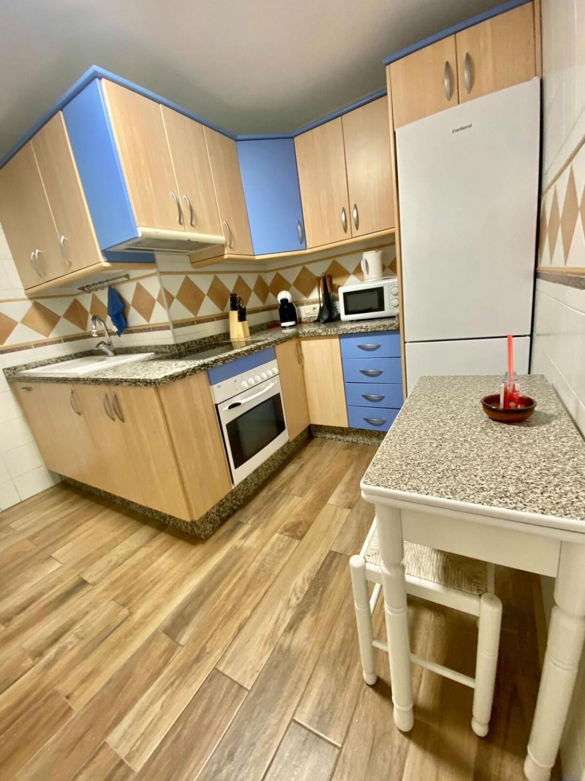 Shr042 Centrico Apartamento De Tres Habitaciones نيرخا المظهر الخارجي الصورة