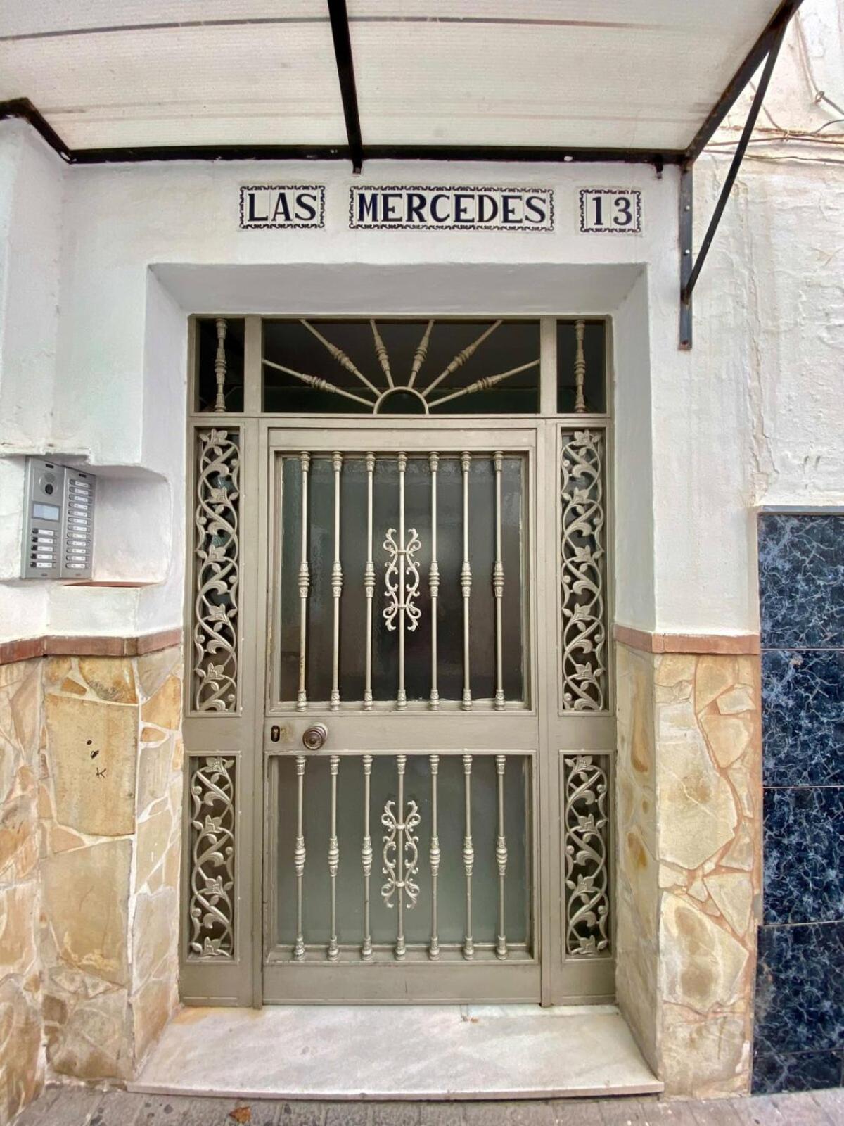 Shr042 Centrico Apartamento De Tres Habitaciones نيرخا المظهر الخارجي الصورة